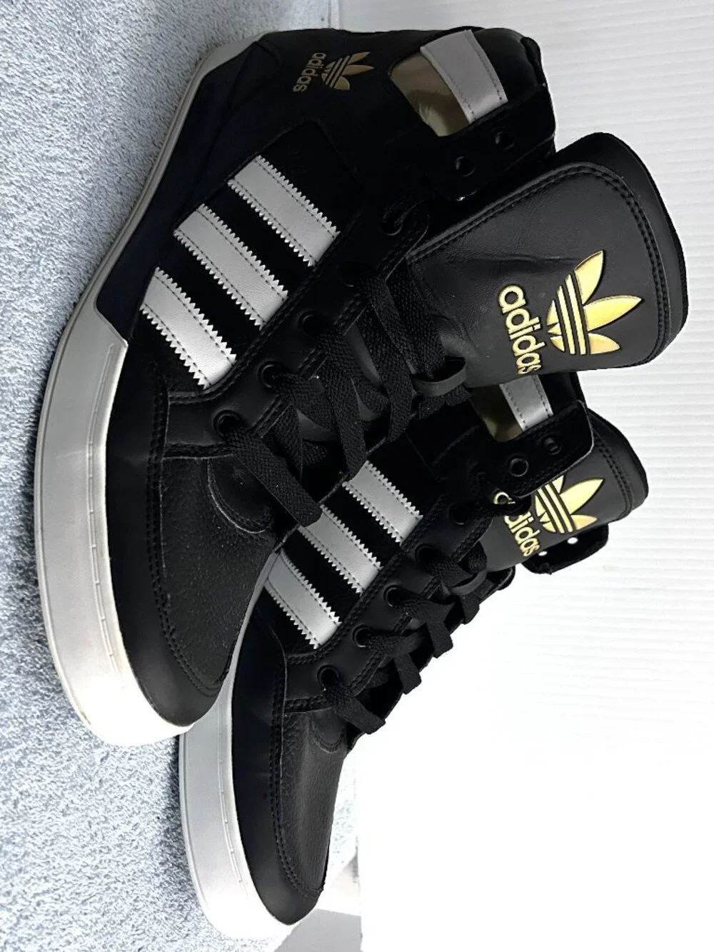 ADIDAS - Picture 1 of 12